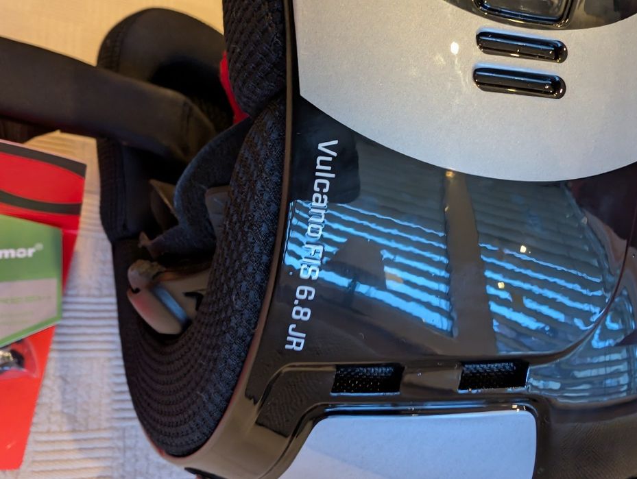 Детска състезателна ски каска BRIKO VULCANO FIS 6.8 JR [НОВА]