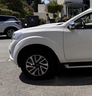 Aripa Stanga / Carenaj Nissan Navara D23 NP300 2015-2025 contraaripa