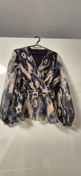 Bluza imprimeu abstract