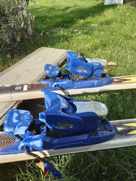 Лыжи для слалома.