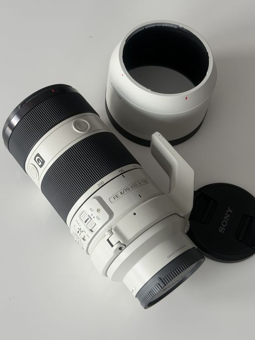Obiectiv Sony,montura FE, 70-200mm