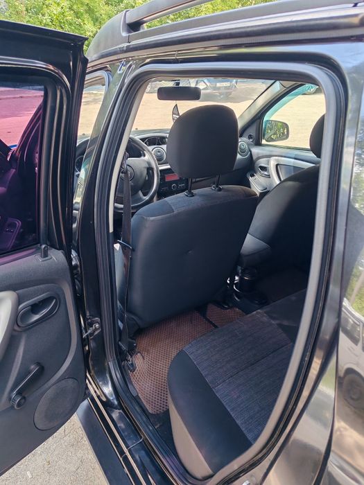 Продаём рено дастер 2015год