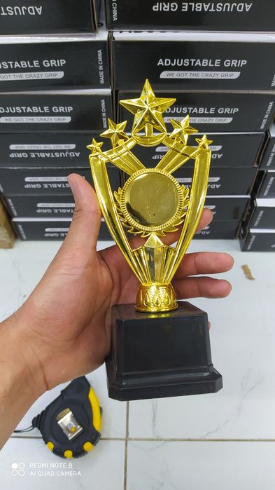 Статуэтки для награждения пластмассовые