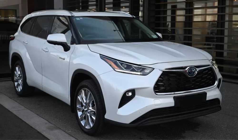 Toyota Highlander hybrid 2023 Japan limited