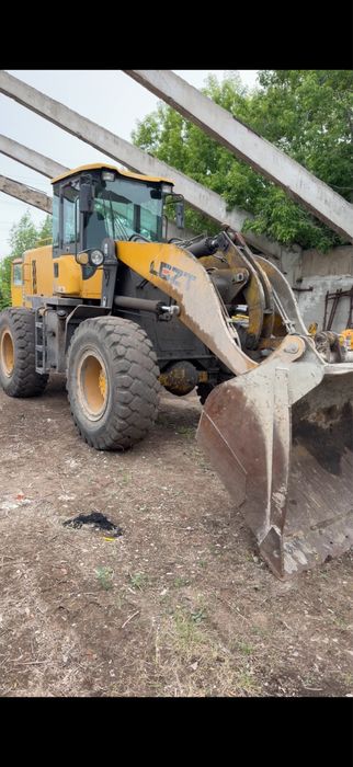 Продам фронтальный погрузчик 2 куб.м