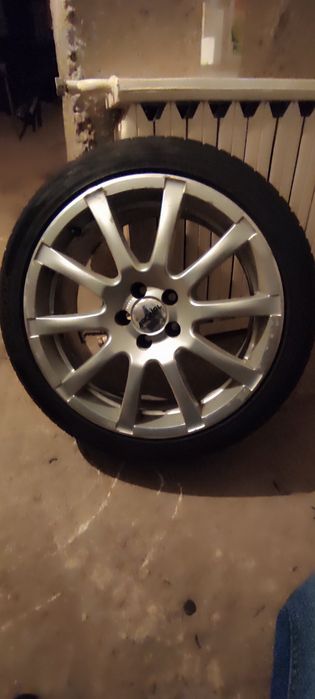 Vând set de patru jenti