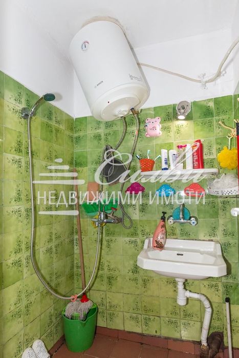 Двустаен апартамент - кв. Тракия