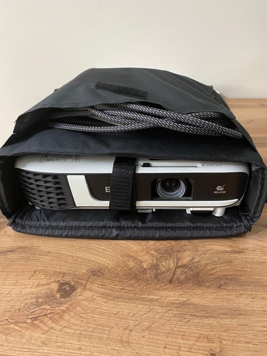 Проектор Epson EB-W51