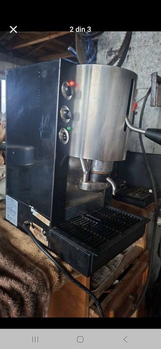 De vânzare aparat cafea și apă caldă separat