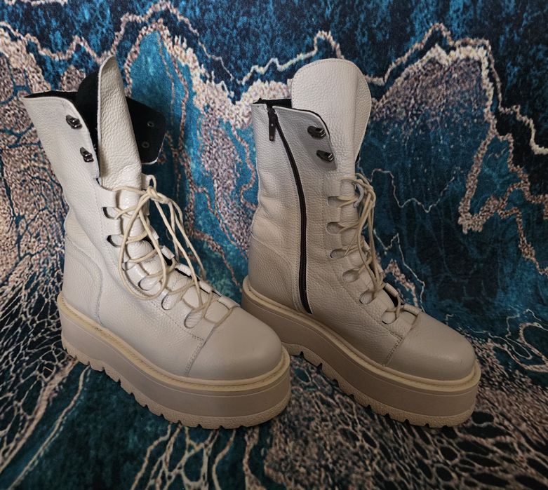 Vand ghete  de piele