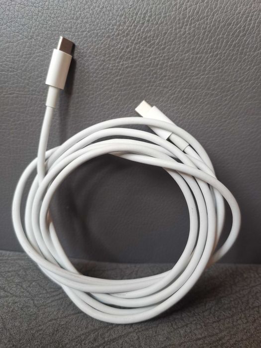 Cablu Apple  Cu  mufe C La ambele capete Original 80 lei fix