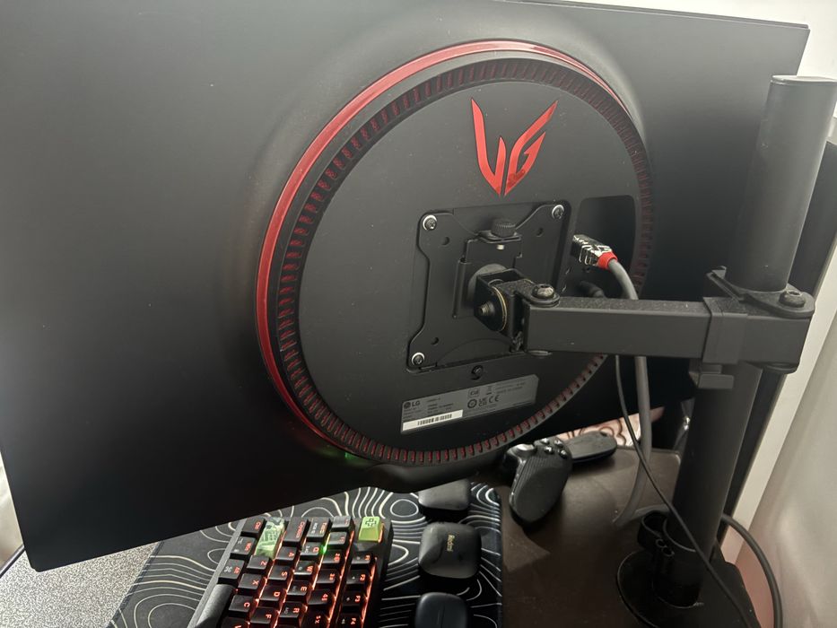 PC GAMING WHITE + Monitor LG UltraGear 27” | Ryzen 5 7600 | RTX 3060Ti