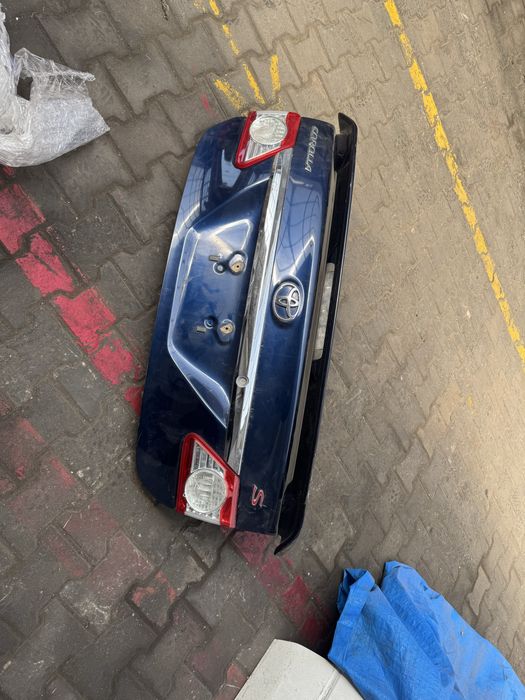 Тойота каролла 150 кузов крышка багажника SE