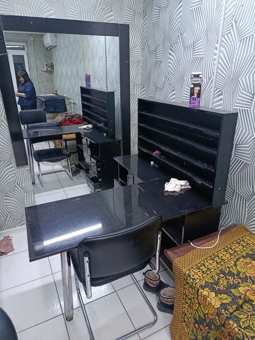 Маникюр стол сатылады