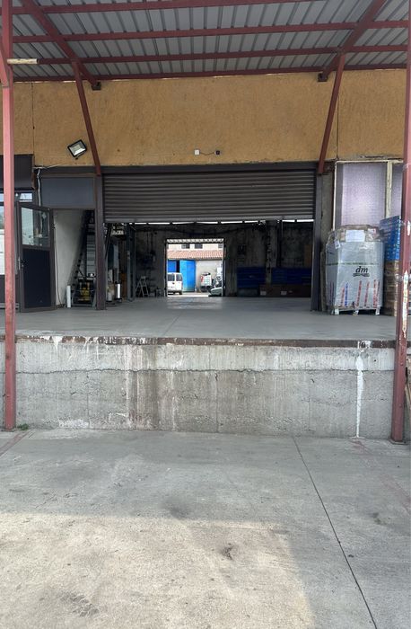 Дава се под наем Склад в Дупница - 400 кв.м за 204 € - Снимка #2