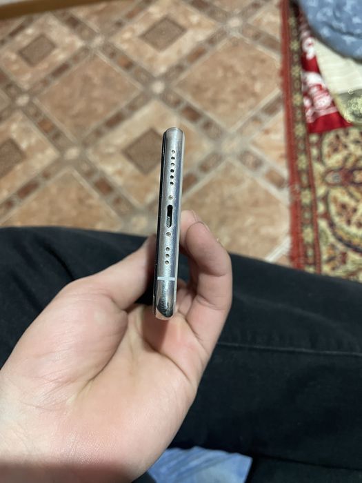 Iphone xs 64GB акб 75