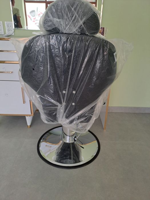 Kreslo sotiladi yangi hali ochilmagan