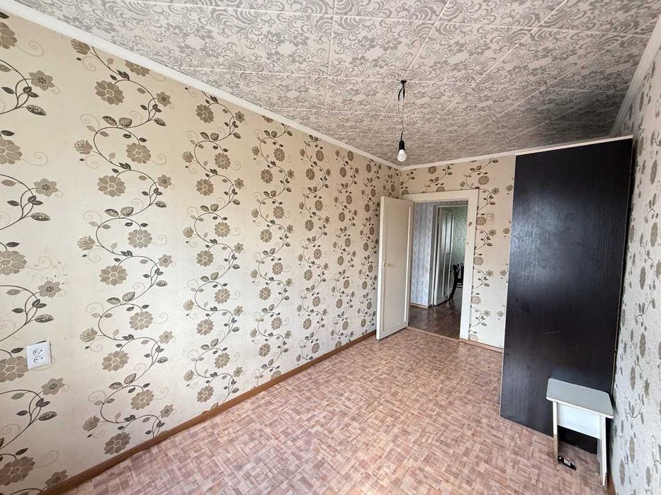 Продам 3-комнатную в центре