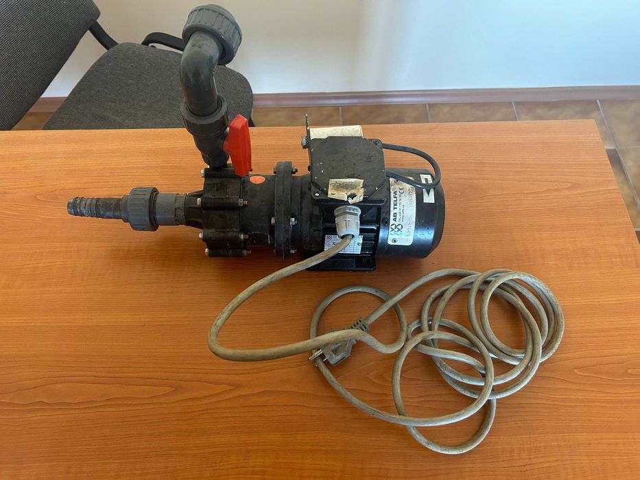 Електрическа Помпа за течности 220-240V (Шведска)