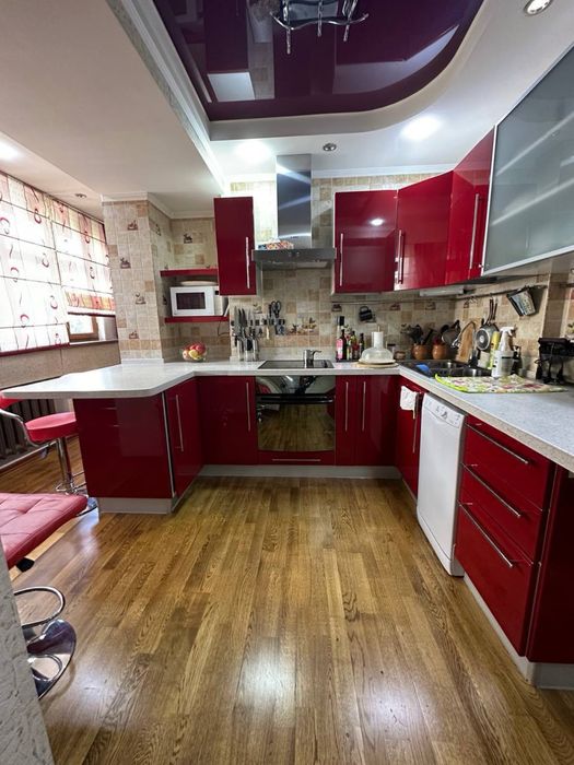 Продаётся 4ком Ц-2 Алайский Московские высотки 170кв.м  Дархан