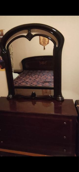 Продам спальный гарнитур