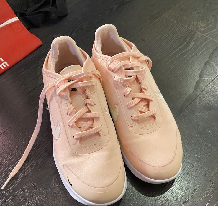 Nike маратонки