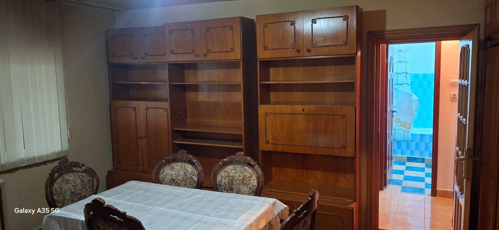 Vand apartament 2 camere semidecomandat