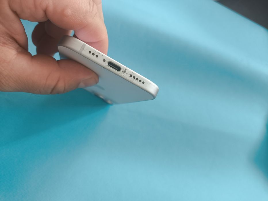 iPhone 15 перфектен