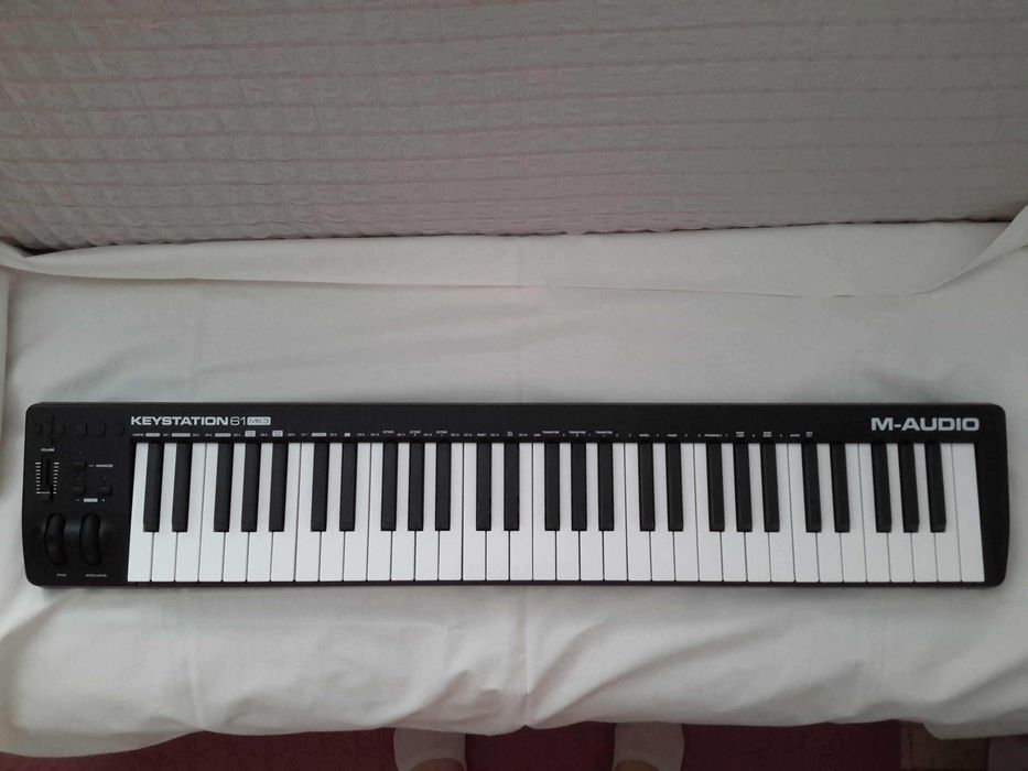 MIDI клавиатура KEYSTATION61 MK3