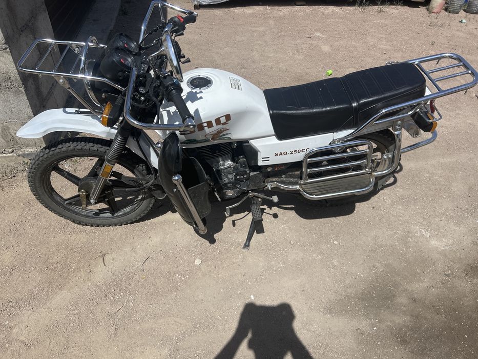 Продам мотоцикл 250 кубов торг имеется