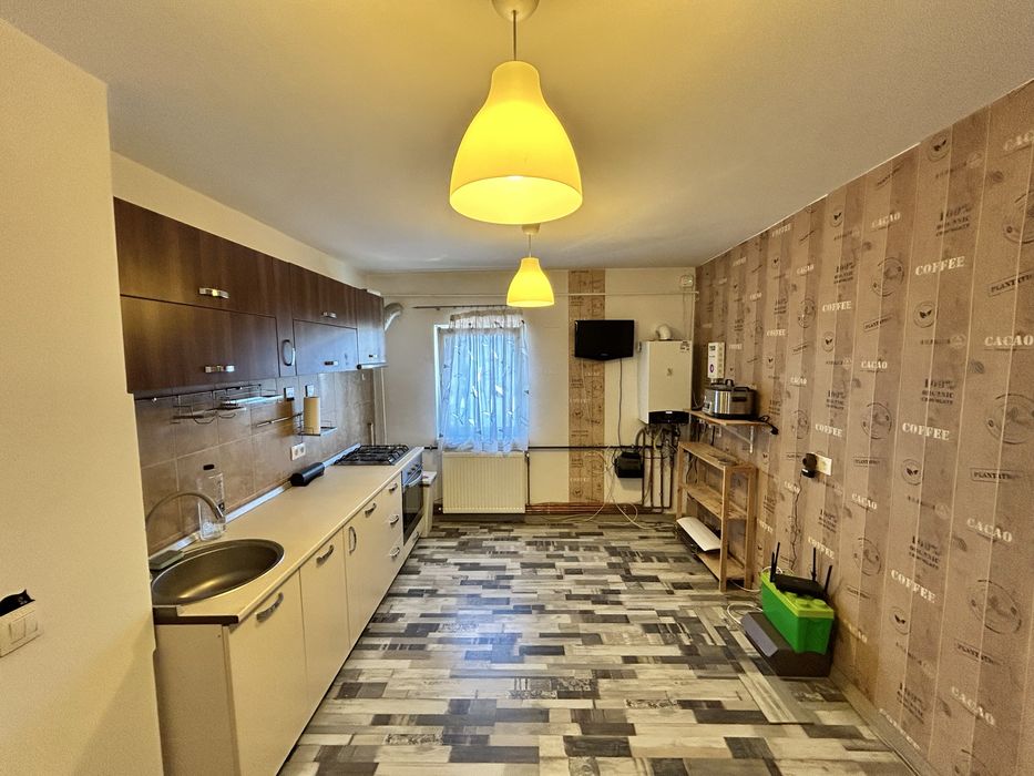 Apartament 2 camere semidecomandat