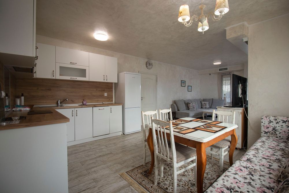 Къща с 4 спални дългосрочно