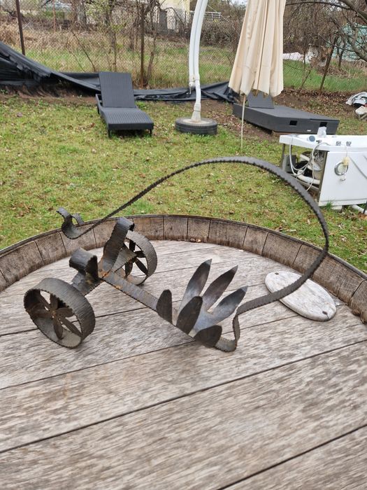 Поставка за бутилка от ковано желязо