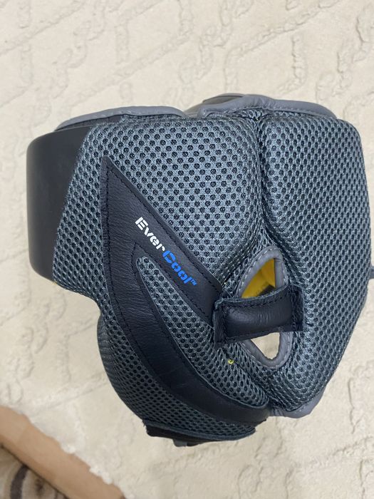 Продам шлем Everlast L/Xl