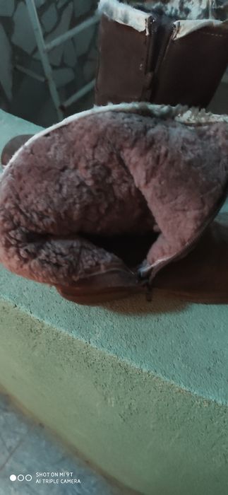 Продам детские ботики и сапожки