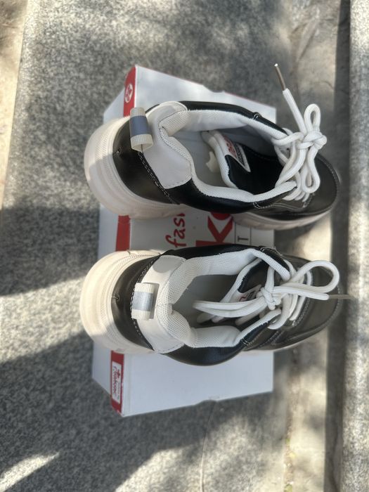 продам обувь новая