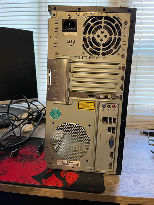 Unitate PC Medion i5 4460 8gb ram amd radeon r7 2gb 2tb hdd