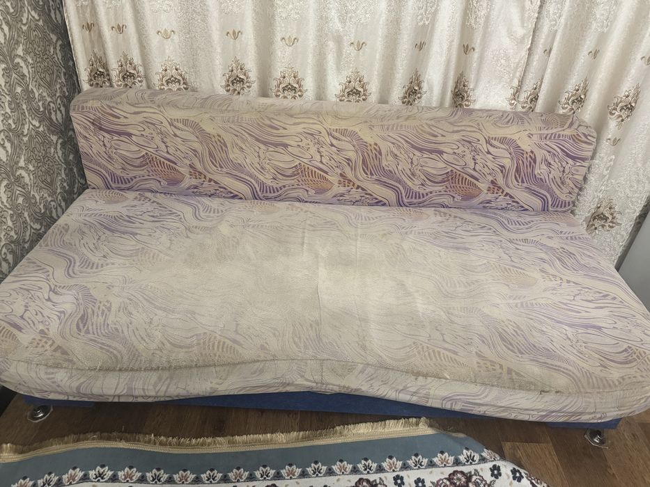 Тахта диван для гостинной