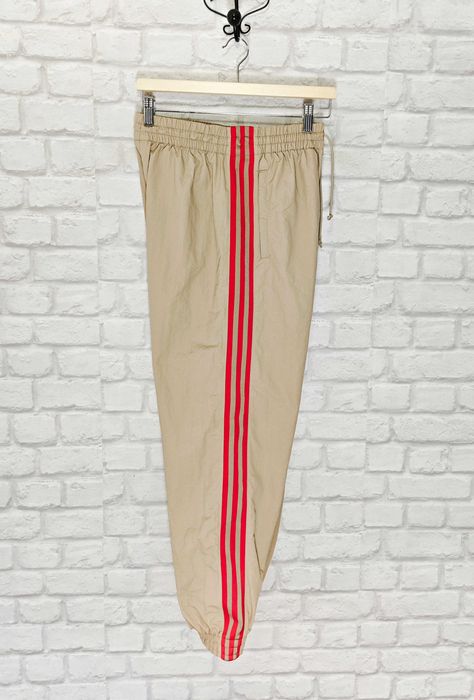 Adidas Оригинална дамска долница размер S