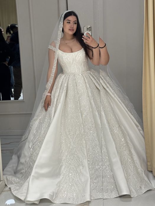 Vand rochie mireasa
