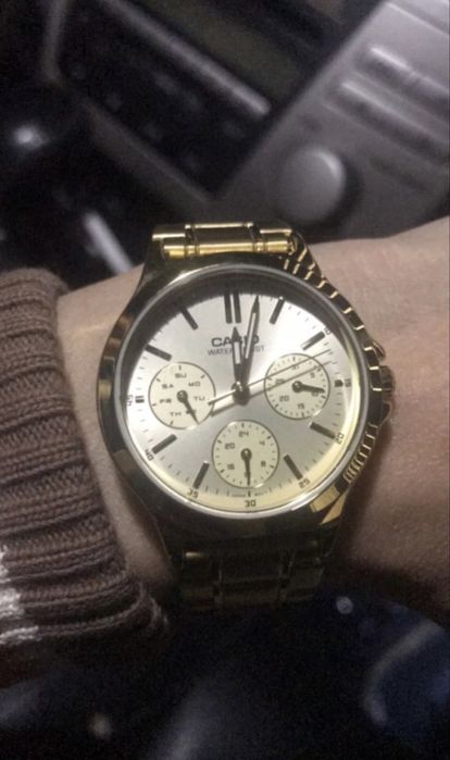 Женские наручные часы