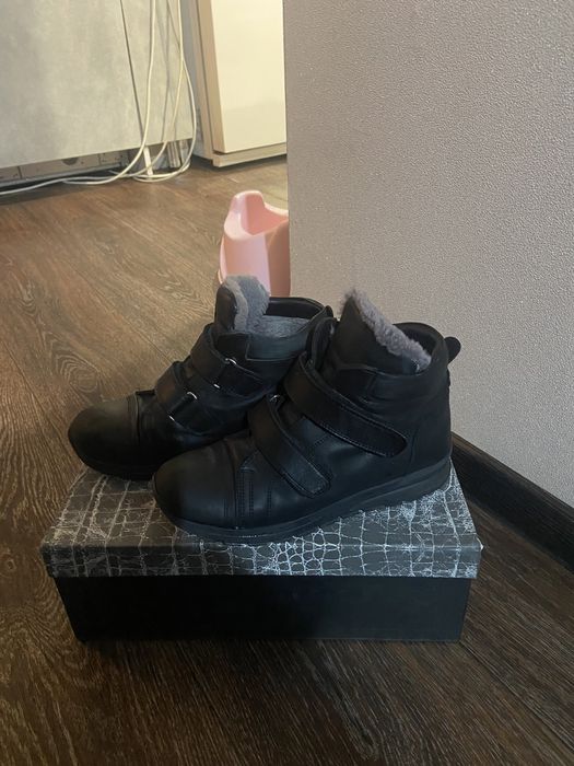 Зимние мальчиковыйе ботинки