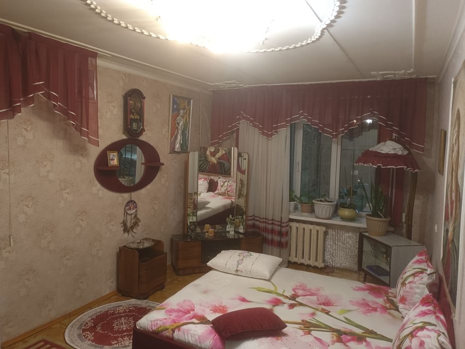 Продам 4-х комнатную квартиру.