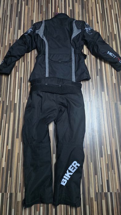 Costum moto textil