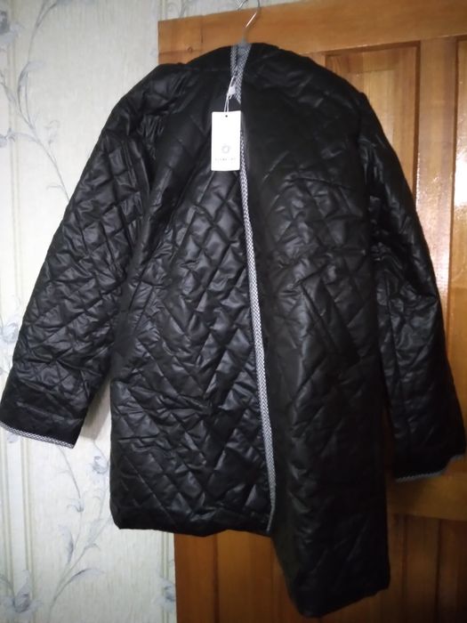 Продам осенние куртки.