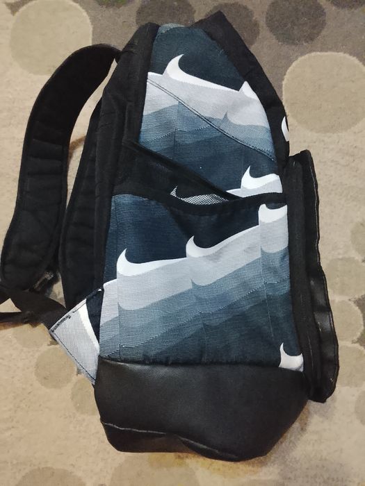 Продам рюкзак Nike Elite
