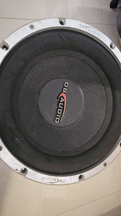 Subwoofer defect