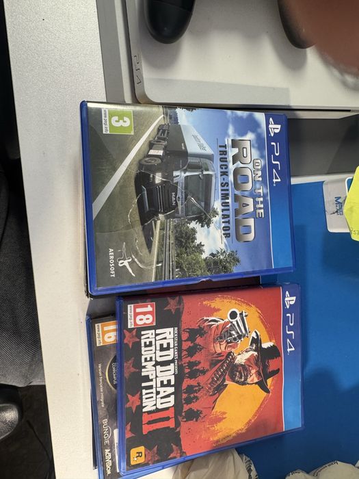 Vand Ps4 slim ,500gb,2manete,6jocuri