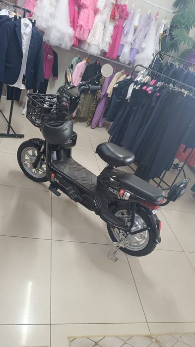 Продам электро скутер ск8