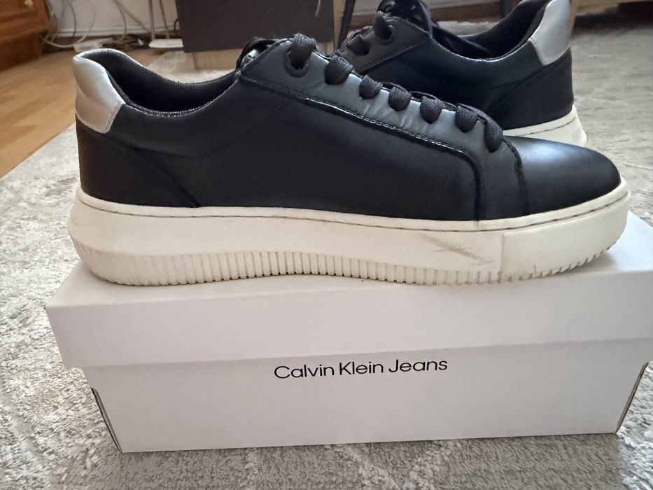 Calvin Klein обувки